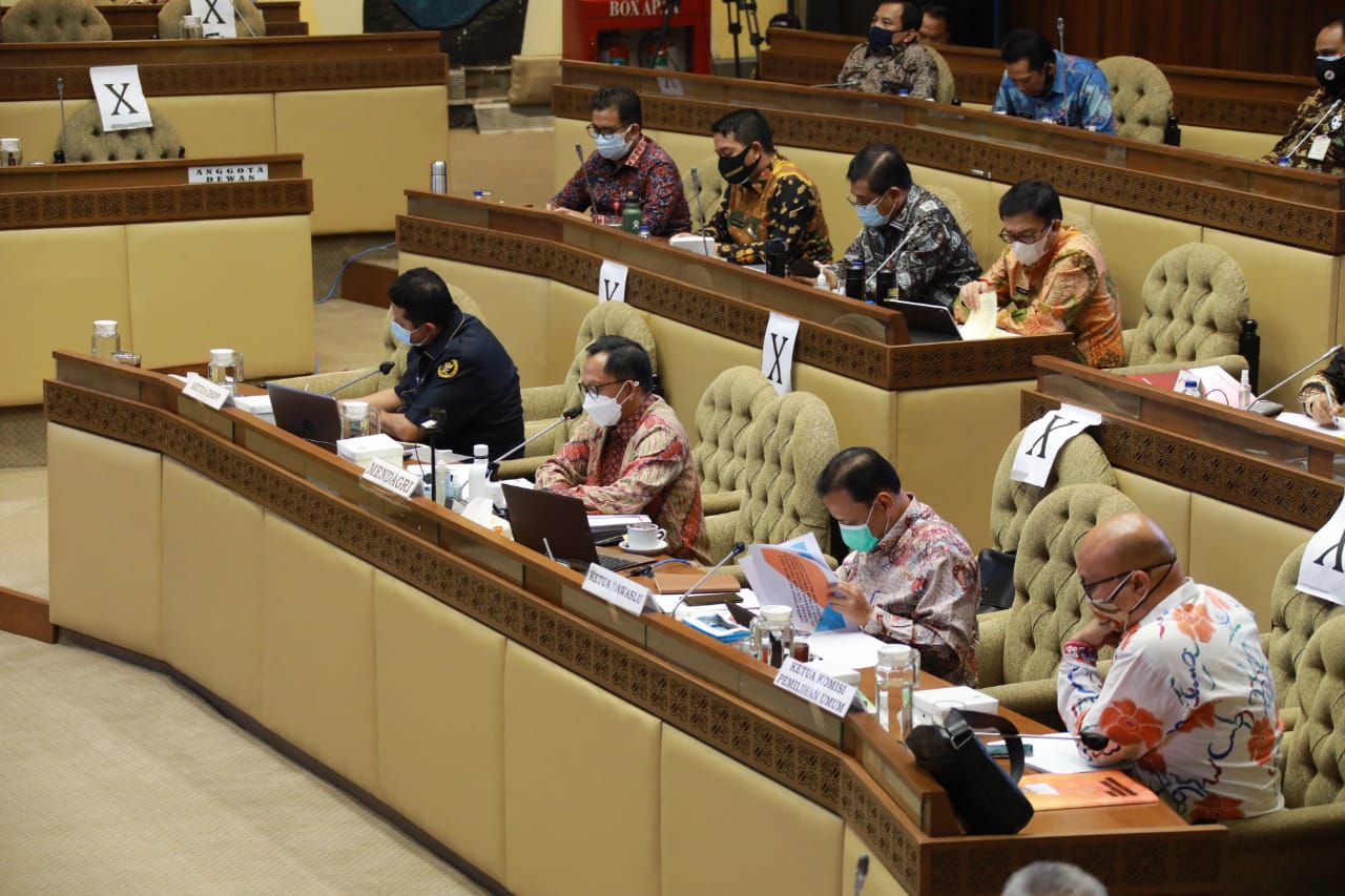 MENDAGRI AJAK PARPOL PATUH PROKES