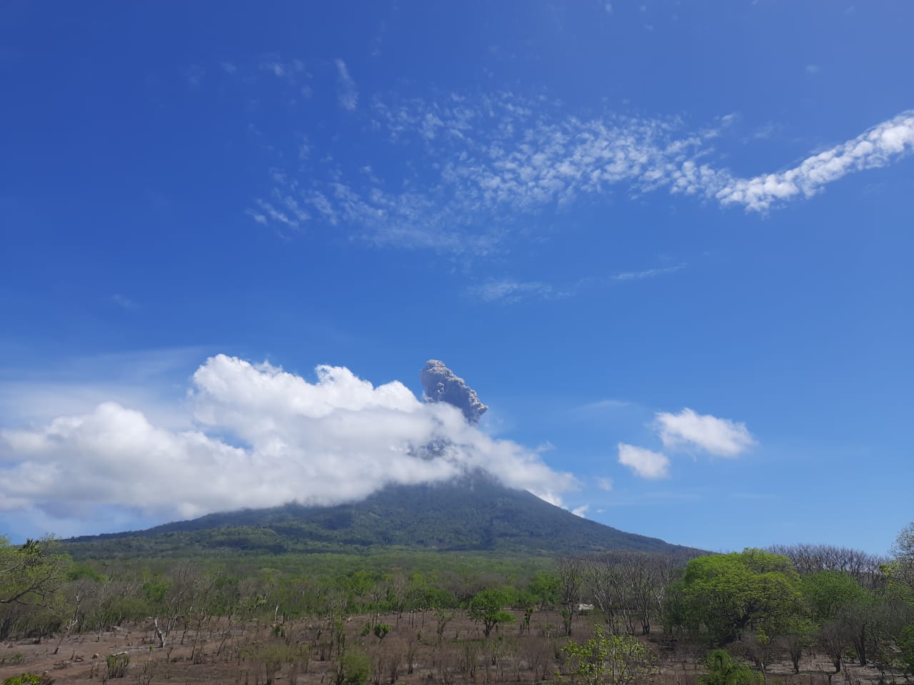 Status Gunung Ili Lewotolok Dinaikkan Menjadi Level III