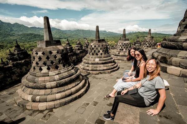 Momen Libur Nataru, Kemenparekraf Gandeng Industri Siapkan Paket Liburan #DiIndonesiaAja