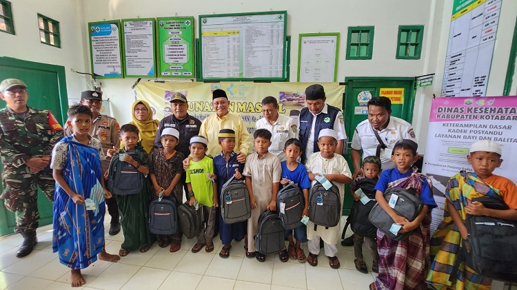 MAKNAI HARI KESEHATAN NASIONAL KE 59, PEMKAB KOTABARU LAKSANAKAN SUNATAN MASSAL