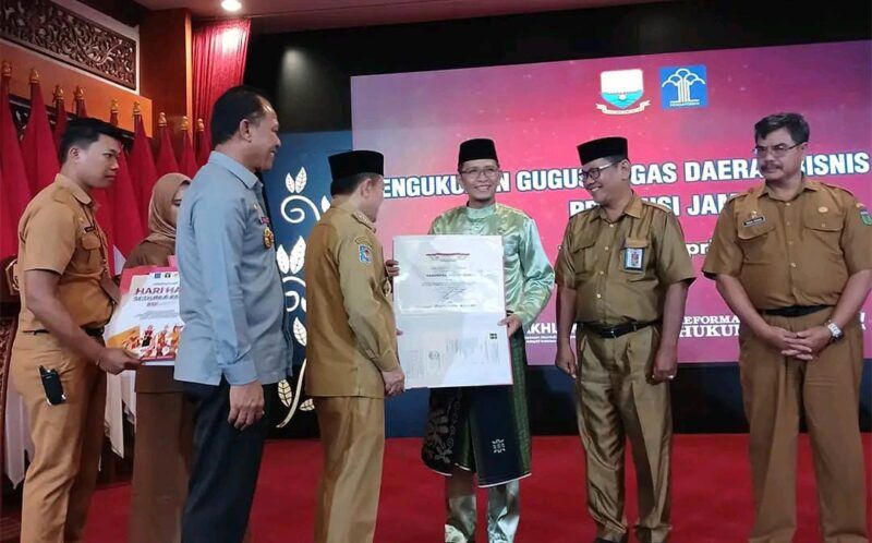 PEMKAB BATANG HARI KEMBALI RAIH PENGHARGAAN PEDULI HAM