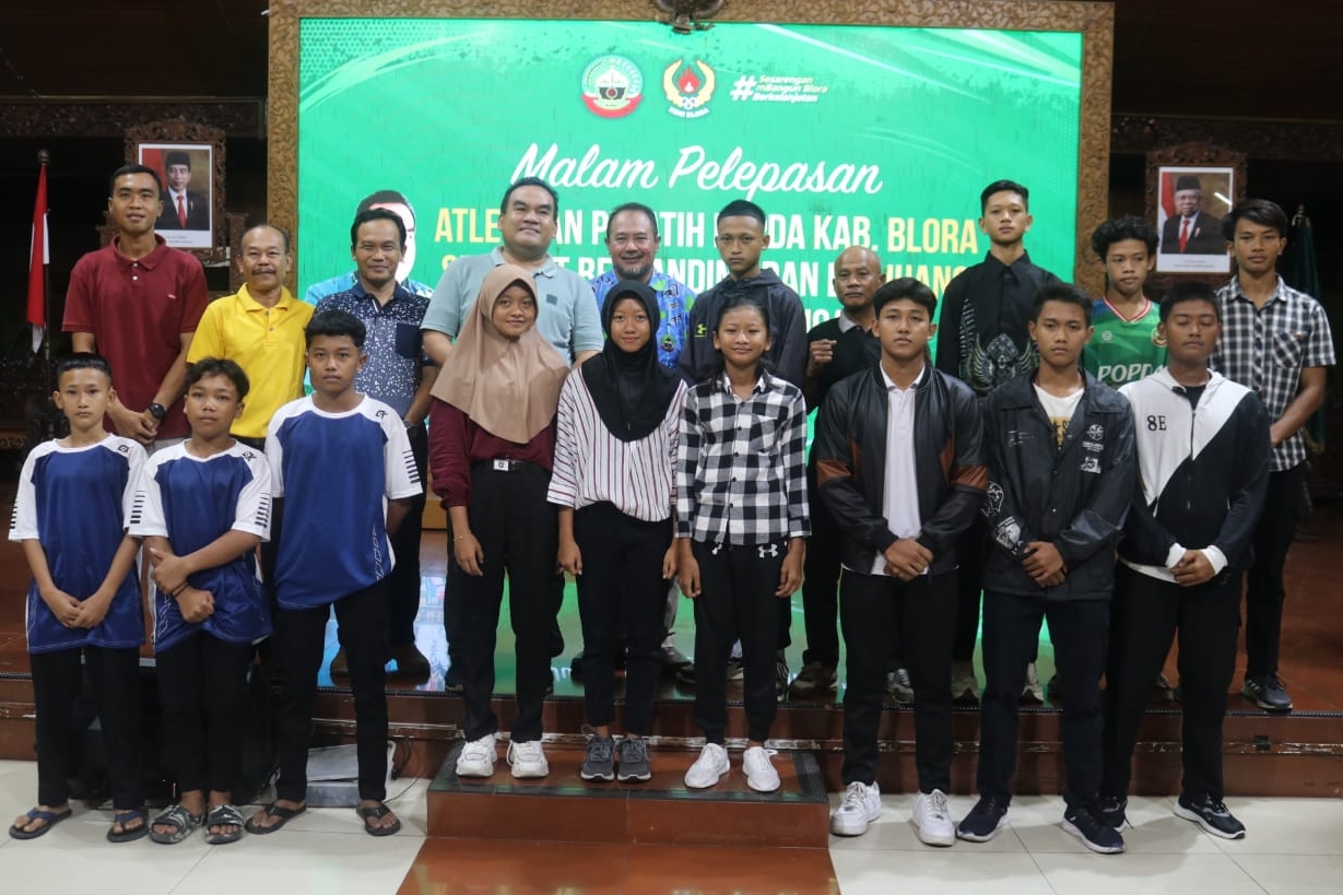 BUPATI BLORA LEPAS 123 ATLET POPDA