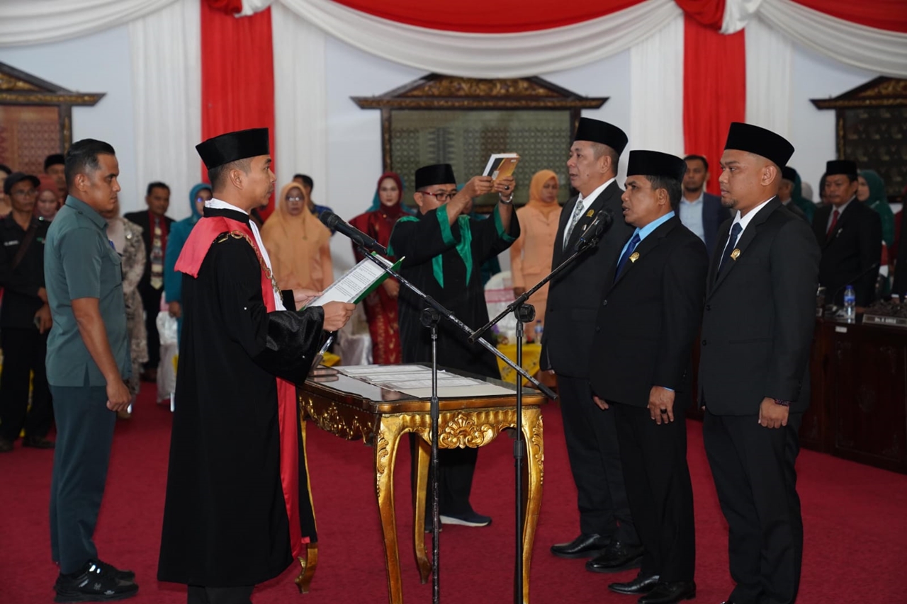 PIMPINAN DPRD BUNGO RESMI DILANTIK