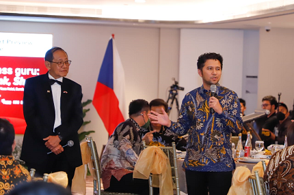 Rayakan HK75, Wagub Emil Sebut Hermawan Kertajaya Tokoh Lintas Sektor Unik