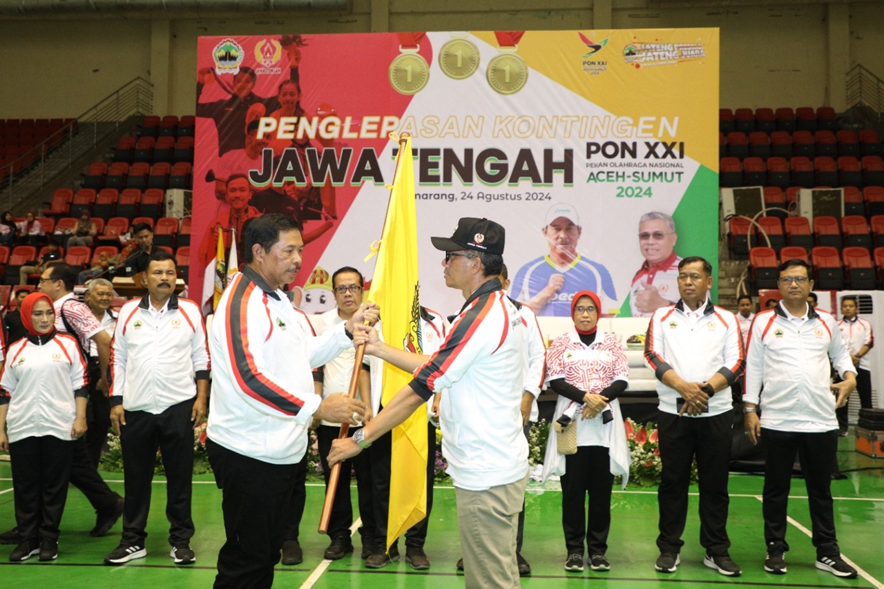 OPTIMISME IRINGI PELEPASAN KONTINGEN JATENG DI PON XXI ACEH-SUMUT