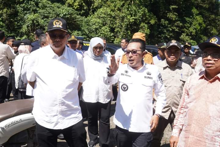 KOMISI IV DPR RI KUNJUNGI KAWASAN LEMBAH ANAI 