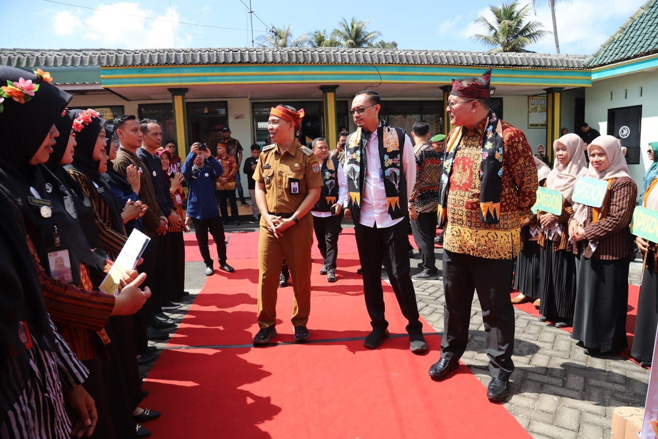 WAKIL BUPATI MALANG HADIRI PENILAIAN TINJAU LAPANG SINERGITAS KINERJA KECAMATAN JAWA TIMUR 2024