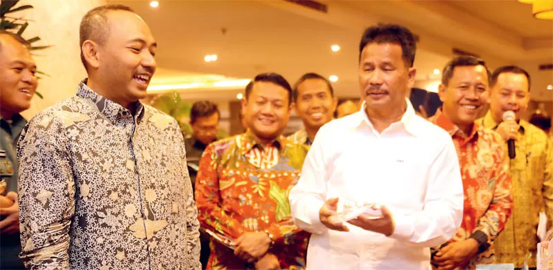 PEMKAB NGAWI DAN PEMKOT BATAM TEKEN KERJASAMA BISNIS