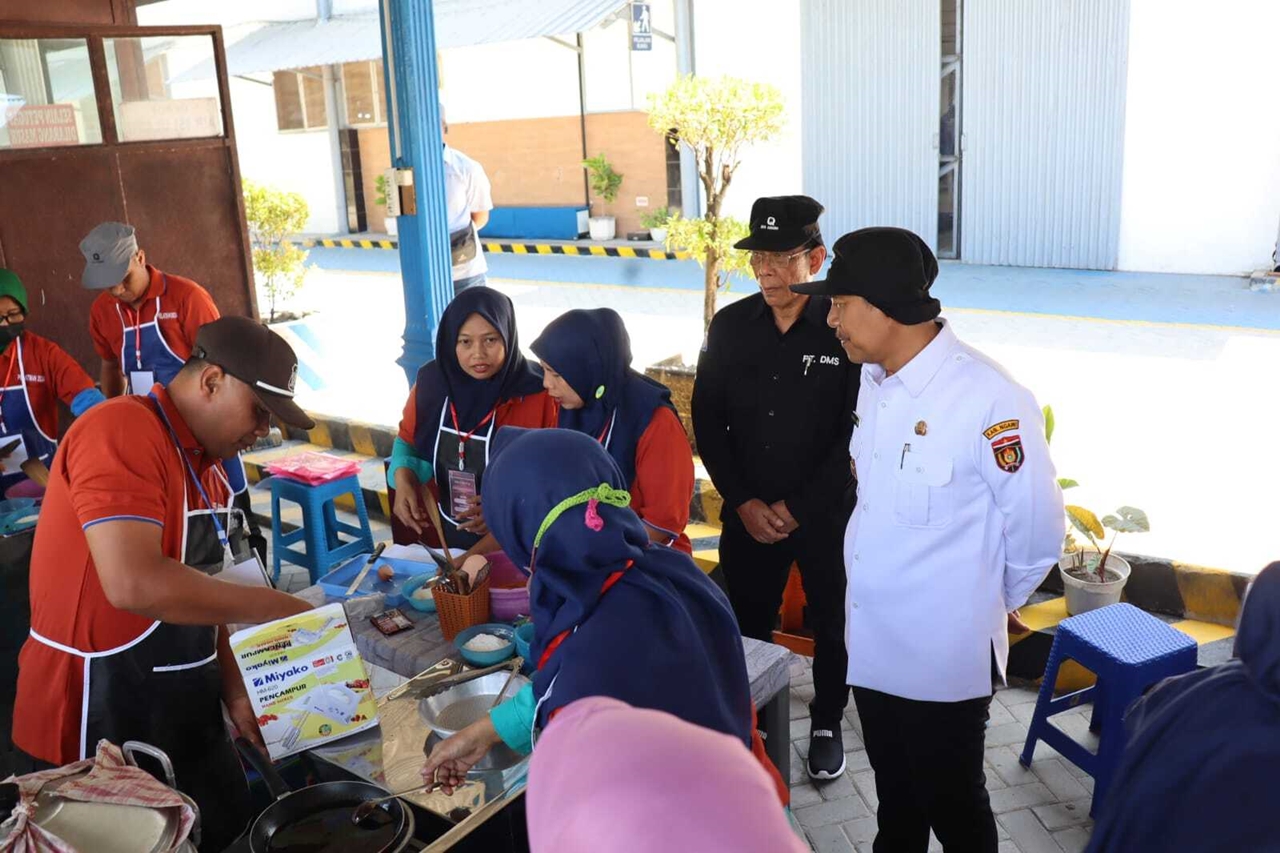 DPPTK NGAWI ADAKAN PELATIHAN TATA BOGA UNTUK PEKERJA PABRIK ROKOK