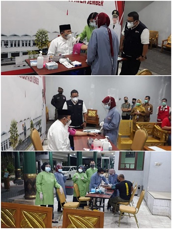 Bupati dan Ketua PMI Jember Pelopori Donor Darah Plasma Konvalesen