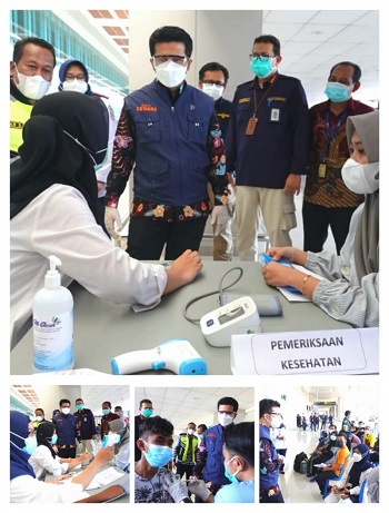 Tinjau Vaksinasi di T1 Juanda, Wagub Emil Ajak Peserta Vaksin Unggah Pengalaman ke Sosmed