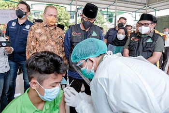 Menparekraf Apresiasi Sentra Vaksin Anak di Wilayah Jakarta Barat