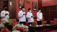 Ikuti Dzikir dan Sholawat Bersama Gubernur Jawa Timur, Wali Kota Blitar Berharap Pandemi Covid-19 Segera Berakhir