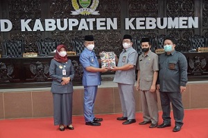 Bupati Sampaikan Kebijakan Umum Perubahan Anggaran & Plafon dan Prioritas Anggaran Sementara KUPA PPAS di Hadapan Rapat Paripurna DPRD Kebumen