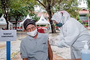 Menparekraf Ajak Masyarakat Kep. Seribu Serbu Vaksinasi, Bangkitkan Ekonomi dan Buka Lapangan Kerja