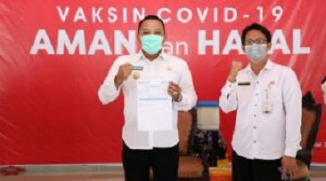 Bupati Sampang Lakukan Penyuntikan Vaksin Dosis Kedua