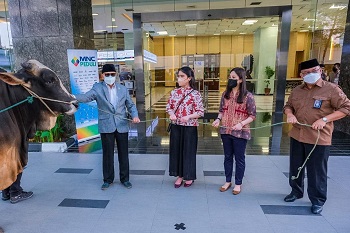 Kemenparekraf Bersama GIPI dan MNC Peduli Salurkan Hewan Kurban