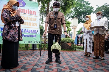 Menparekraf Tinjau Bangunan Bersejarah di SMA Negeri 7 Purworejo