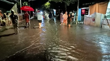 BANJIR & LONGSOR TERJANG SULSEL, SATU WARGA TEWAS