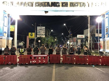 Batasi Ruang Gerak Masyarakat Selama PPKM Darurat, Sejumlah Ruas Jalan Kota Tegal di Tutup