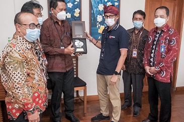 Menparekraf Bertemu Jajaran Politeknik Negeri Bali Bahas Peningkatan SDM di Desa Wisata