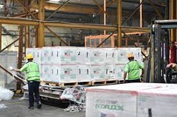 Sambut Kedatangan Vaksin Moderna dan AstraZenecca, Menlu : Mekanisme dose-sharing Vaksin Penting agar Dunia dapat Keluar dari Pandemi