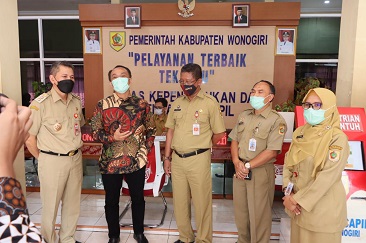 Sidak di 12 Daerah Jabar, Jateng, DIY, Dirjen Dukcapil Tegur Kadis Dukcapil Yang Lambat