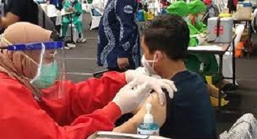 Pemerintah Pastikan Kelompok Usia Diatas 18 Tahun Akan Menerima Vaksin