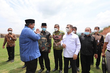 AWALI KUNKER SUMBAR, MENTERI SUHARSO PANTAU SITINJAU LAUIK, PEMBANGUNAN STADION UTAMA SUMBAR, HINGGA DANAU MANINJAU