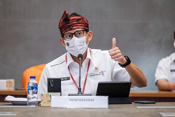 Sandiaga Uno Minta Hotel Di Garut Kibarkan Bendera Merah Putih Untuk Kobarkan Semangat Optimisme Pulih Dari Pandemi