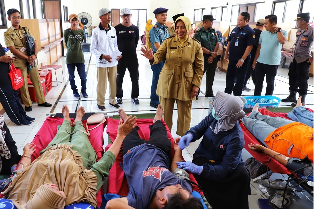 BUPATI PURWOREJO LUNCURKAN KELOMPOK DONOR DARAH BARU