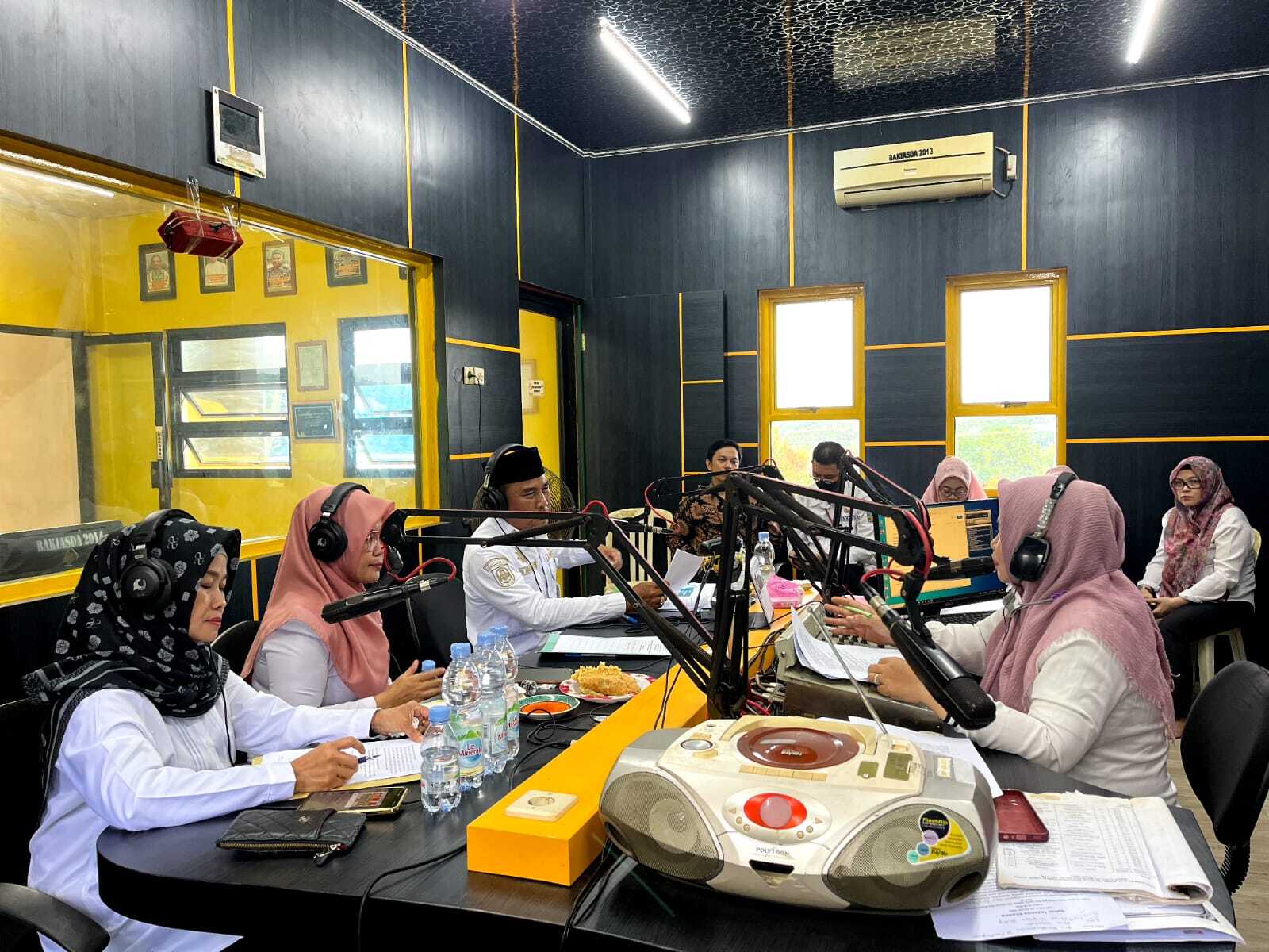 TEKAN ANGKA STUNTING, PEMKAB KOTABARU SOSIALISASI DI RADIO