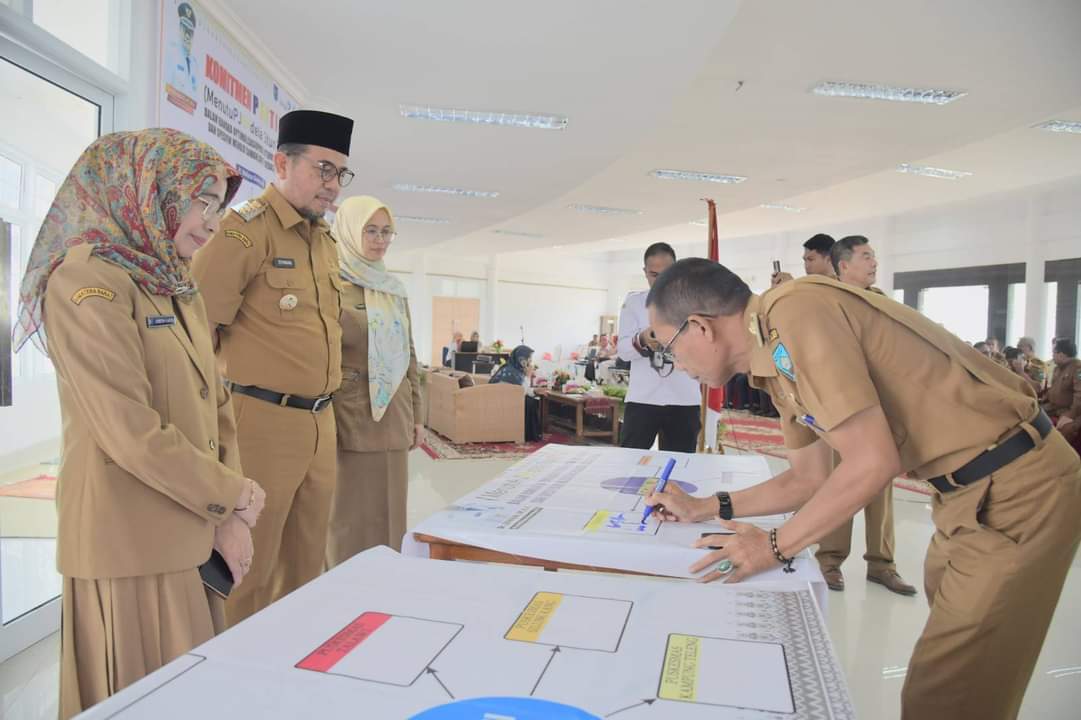 PENANDATANGANAN KOMITMEN OPTIMALISASI MENUJU SAWAHLUNTO BEBAS STUNTING