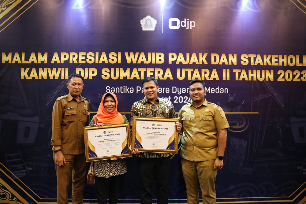 PEMKAB SERGAI RAIH DUA PENGHARGAAN DARI DIREKTORAT JENDRAL PAJAK