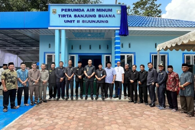 BUPATI SIJUNJUNG RESMIKAN KANTOR PDAM TIRTA SANJUNG BUANA UNIT 2