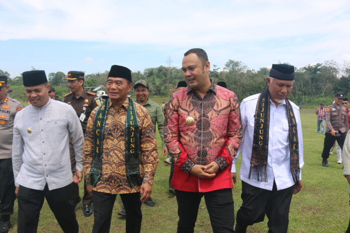 BUPATI BENNY DWIFA BERHASIL DATANGKAN MENKO PMK KE KABUPATEN SIJUNJUNG