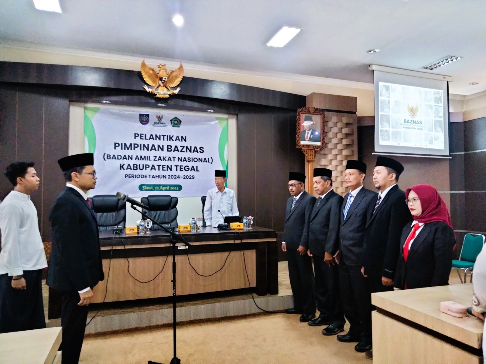 SEKDA KABUPATEN TEGAL LANTIK PIMPINAN BAZNAS PERIODE 2024 – 2029