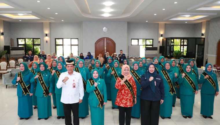 PJ BUPATI KUKUHKAN BUNDA LITERASI KABUPATEN TANGERANG