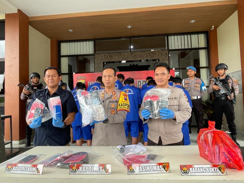 POLRES TEMANGGUNG UNGKAP SINDIKAT COPET SPESIALIS PONSEL