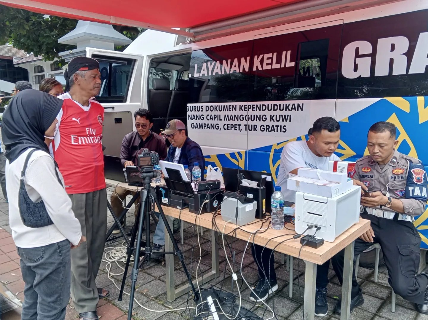 TEMANGGUNG LAKUKAN GERAKAN PENAPISAN PEREKAMAN KTP ELEKTRONIK