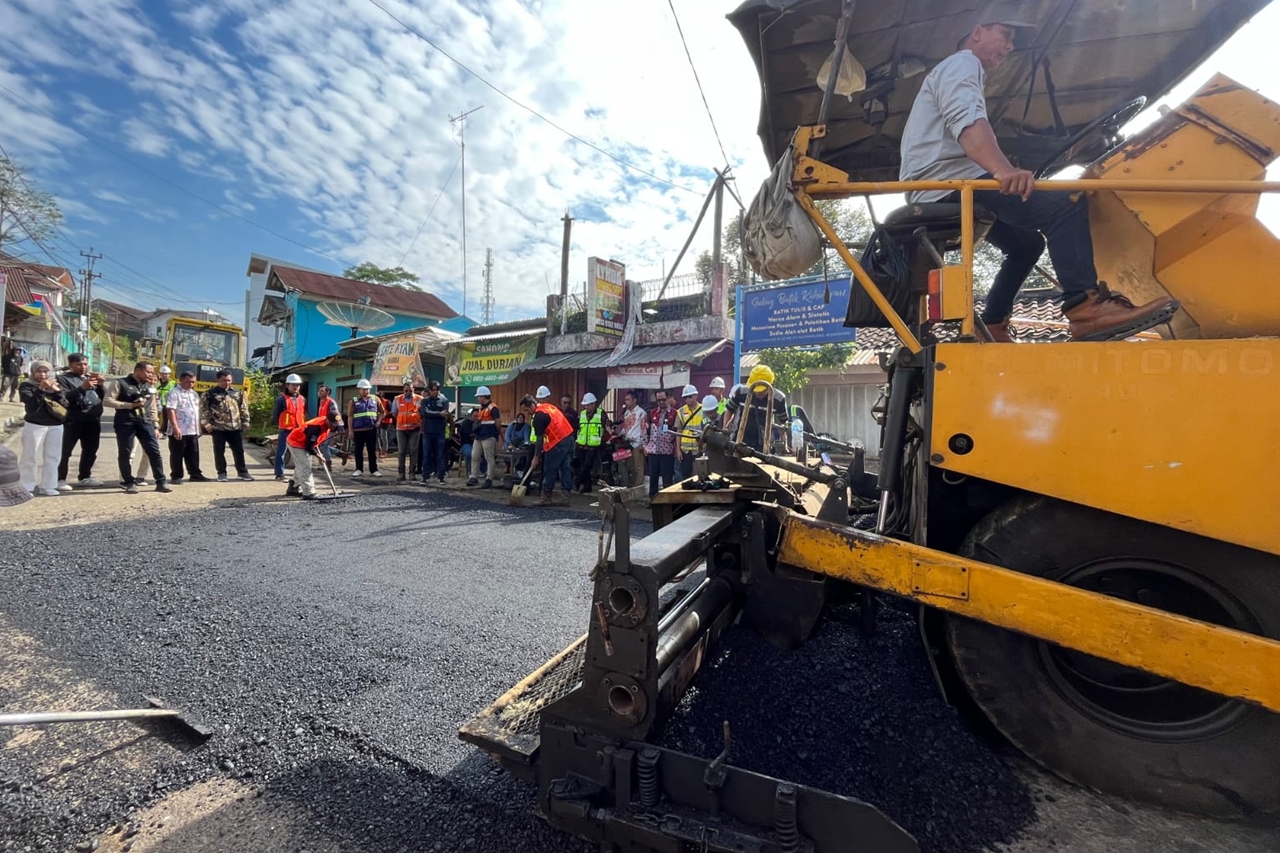 PEMKAB WONOSOBO GELONTORKAN RP111 M UNTUK PENGERJAAN PENANGANAN JALAN DI TAHUN 2024